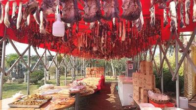 孝昌周巷：腊货飘香年味浓 “土味”年货受青睐
