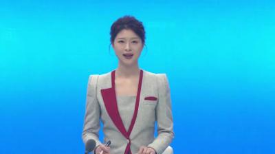 冯山社区：党员群众齐上阵 扫雪除冰暖人心