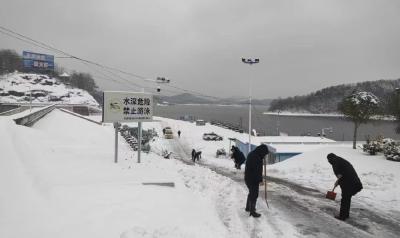鏖战冰雪 温情护航 孝昌干群合力打通游子“归乡路”