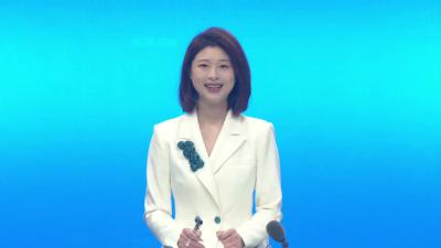 广场热舞庆“三八” 秀出巾帼新风采