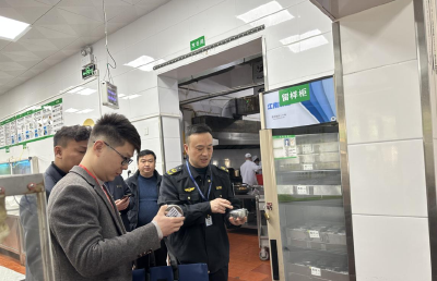 孝昌县市场监管局邀请县纪委监委党风政风监督室 共筑春季校园食品安全防线