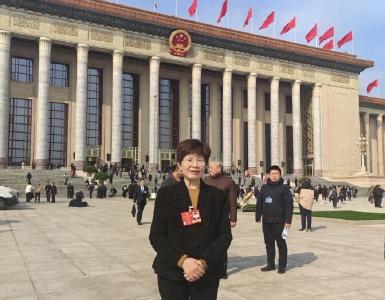 全国人大代表万红梅：加强“无陪护”病房建设 提升医疗服务能力