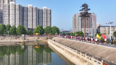 “五一” 健康跑  200+跑友燃动孝昌