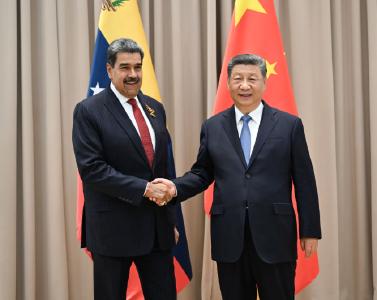 习近平会见委内瑞拉总统马杜罗