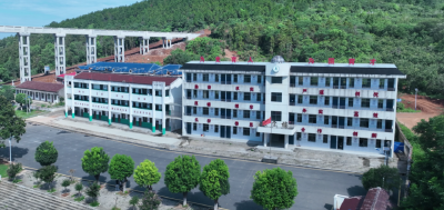 梦在青山绿水间——探访青山中学“三个依旧”的密码