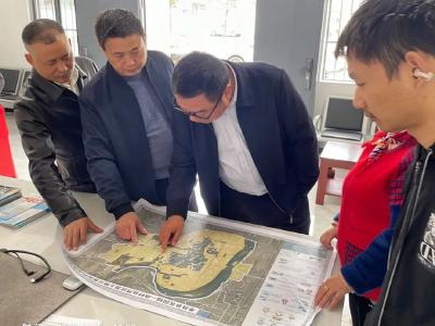 孝昌：“一村一图”送图下乡