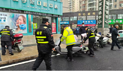 孝昌城管开展冬季市容环境秩序整治行动