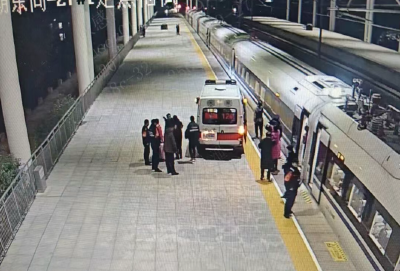 情况紧急！列车在汉川站加时停车12分钟
