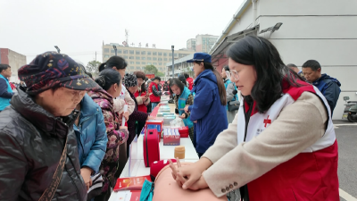 孝昌：学雷锋 当先锋 志愿服务直达家门口