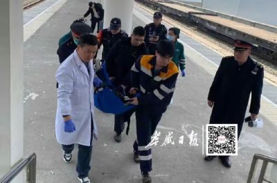 两度迎新生！K643次列车上的“托举生命”接力