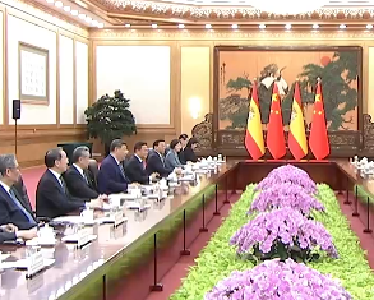 联播+｜机器人 AI眼镜……外国政要为何密集“打卡”中国智造？