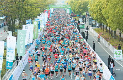 一场马拉松，如何重塑一座城？
——堰马三年带给十堰的破局与思考