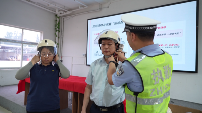 孝昌：交警入企送安全 宣教便民护出行