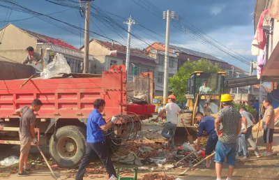 闻“风”而动  向“暖”而行——梁子湖区“7·6”罕见龙卷风灾害救援重建侧记