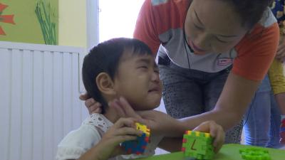 幼儿园新生焦虑哭闹 家长怎么办?