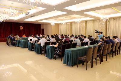 大悟县十七届人大常委会第33次会议召开