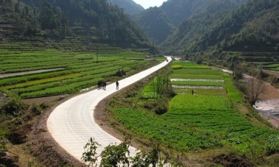 牢筑“根基石” 捆紧“安全带”  ——大悟农村道路交通安全工作纪实  