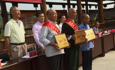 新城镇：树脱贫典型 促乡风文明