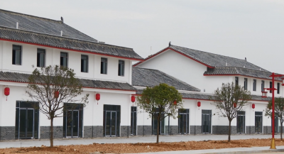 悟峰山管委会依托旅游项目建设带动群众增收脱贫