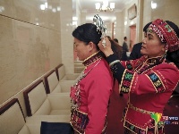 那些年惊艳两会会场内外的最炫民族风
