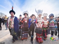 那些年惊艳两会会场内外的最炫民族风