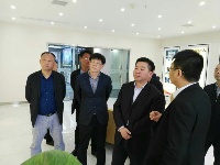 云梦县领导带队考察武市摩天之星孵化器有限公司