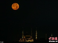 惊艳！“超级月亮”亮相这个国家