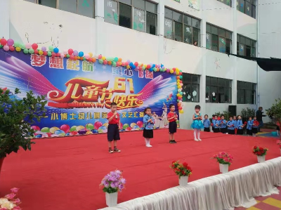 云梦：沙河乡小博士幼儿园举办庆六一文艺汇演