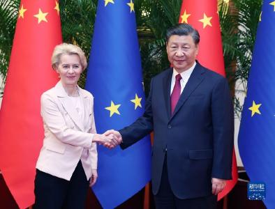习近平会见欧盟委员会主席