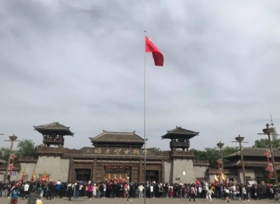 实力圈粉！古城赤壁“五一”假期旅游人气爆棚