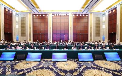 王忠林出席国家发展改革委与美在华跨国企业高层圆桌会