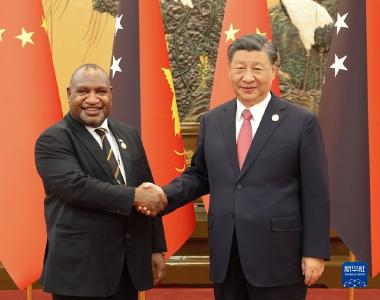 习近平会见巴布亚新几内亚总理马拉佩