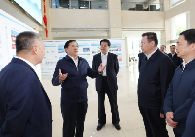 王忠林到三峡集团开展“解难题稳增长促发展”企业帮扶活动
