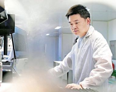 光谷企业研制！国内最大单脉冲能量工业级光纤飞秒激光器面世