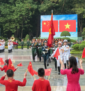 时政快讯丨习近平出席越共中央总书记举行的欢迎仪式