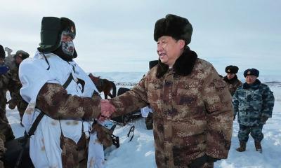 近观｜那天习主席顶风踏雪而来，暖了战士们的心