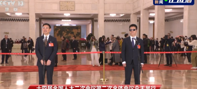 黄立走上“代表通道”：中国脑机接口能让盲人看得见