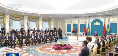 习近平同哈萨克斯坦总统托卡耶夫共同以视频方式出席中欧跨里海直达快运开通仪式