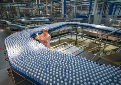 年产70亿罐！400多个品牌做好“一瓶水”！