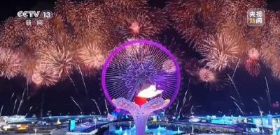 时政新闻眼丨中国再迎冰雪盛会，习近平这样阐释亚冬会主题