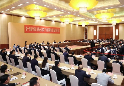 全国两会上，三位在宜全国人大代表亮出“科技突围三策”