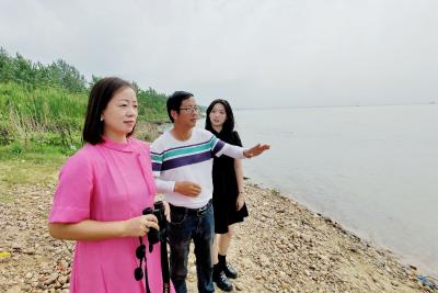 两会“她”力量：“我们一起去北京看看‘厚福’” ——一位人大代表与长江退捕渔民的约定