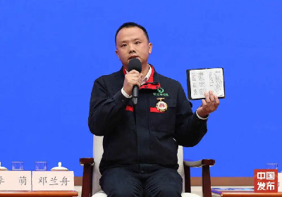 受到总书记接见后，他又回到了宜昌深山……