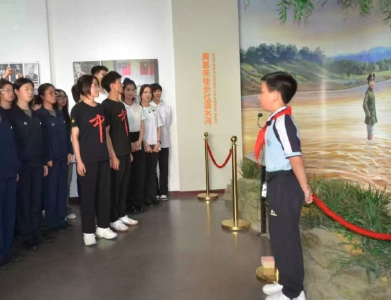 大别山上红旗飘 六校青年在湖北大悟用脚步丈量信仰