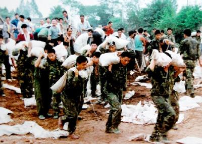 石首调关镇：惊涛已成稻浪