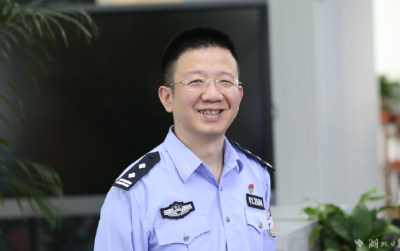 行行代码铸警魂 ——追记因公牺牲的武汉民警万松
