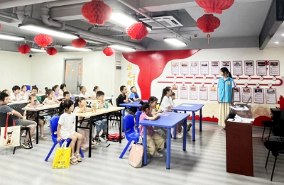 1.2万名少年儿童的“第二家园”——咸宁“爱心托管班”托起多彩暑期