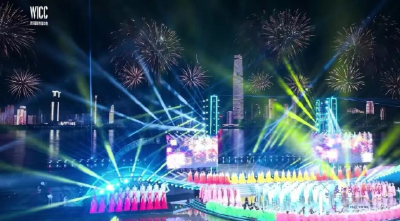 武汉这一幕，外交部发言人连续两年向世界推介