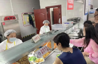 赤壁政府机关食堂成了“十一”景点