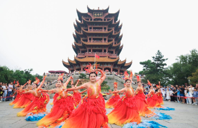 李白对诗今朝客 岳飞扬戟长江波 黄鹤楼入围假日景区热度前十